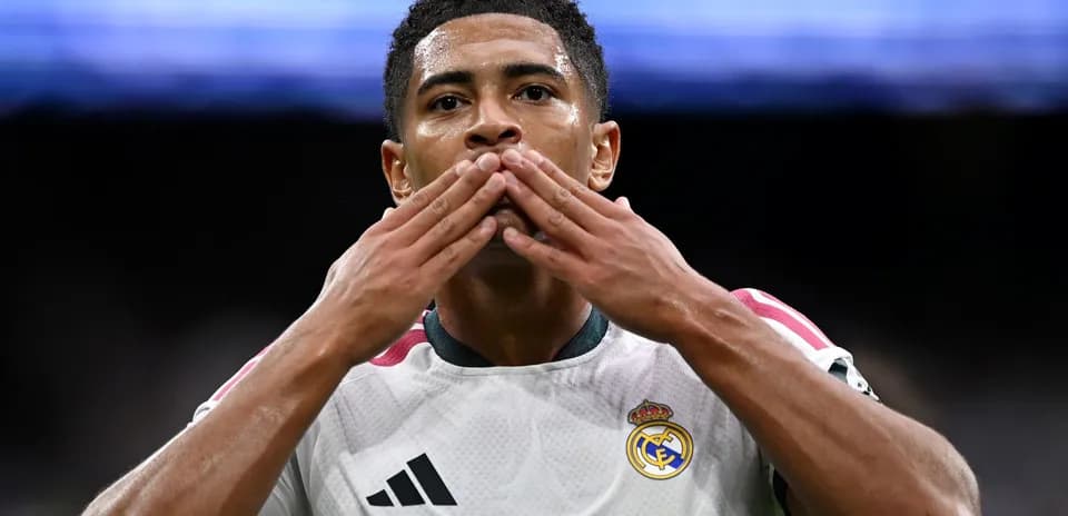 Jugador de Real Madrid haciendo un gesto de celebración