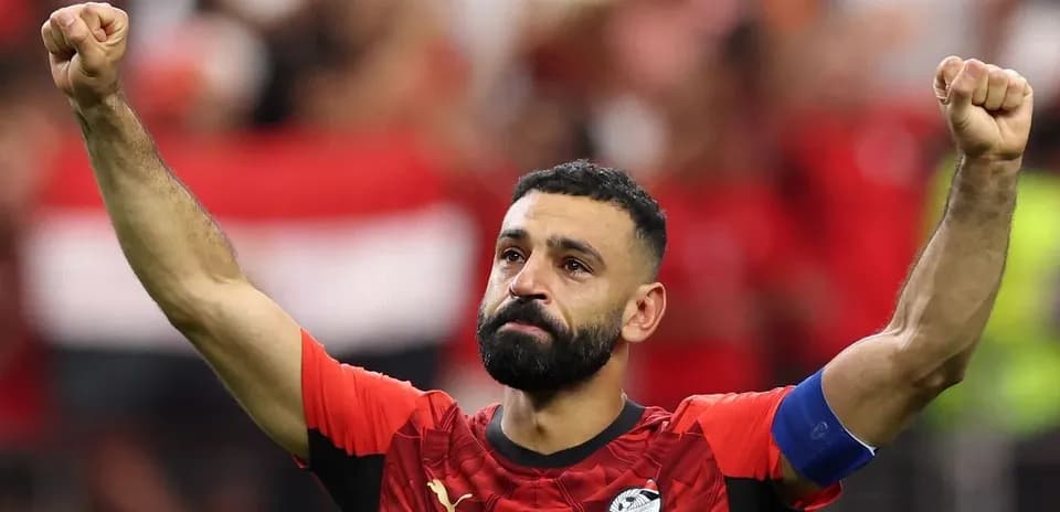 Jugador levantando el puño tras un partido