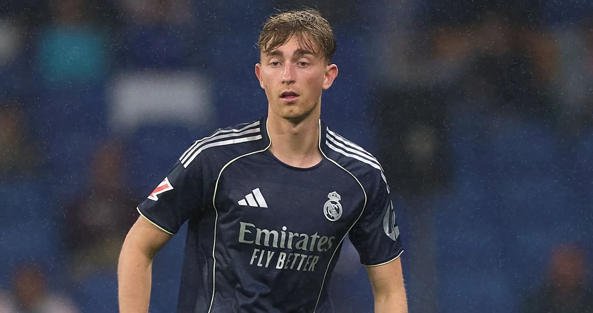 Jugador de Real Madrid en campo durante partido