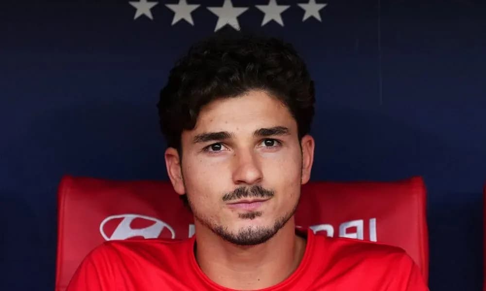 Jugador en el banquillo durante un partido