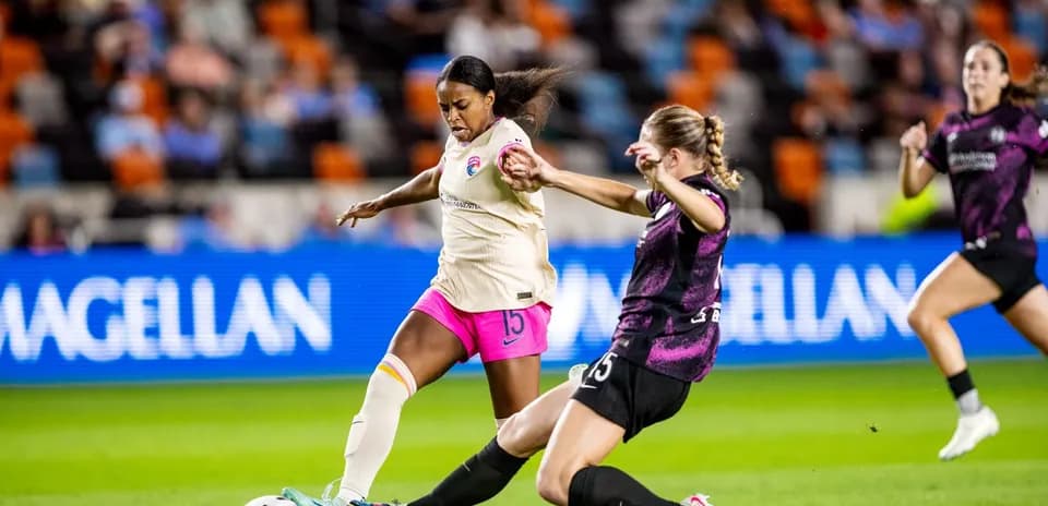 Jugadora de San Diego Wave en acción