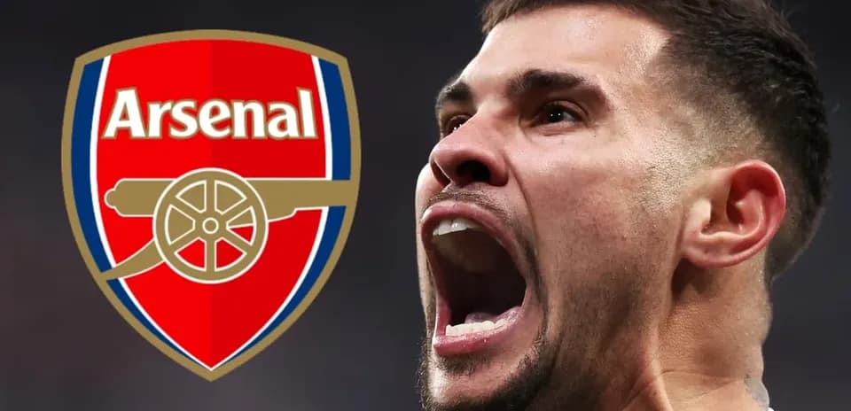 Jugador de Arsenal gritando con logo de Arsenal