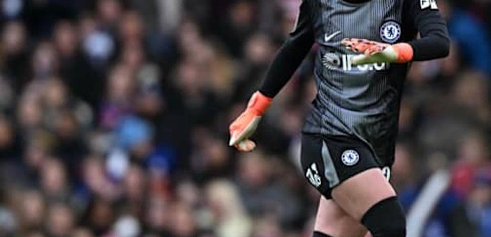 Portera de Chelsea en acción durante el partido