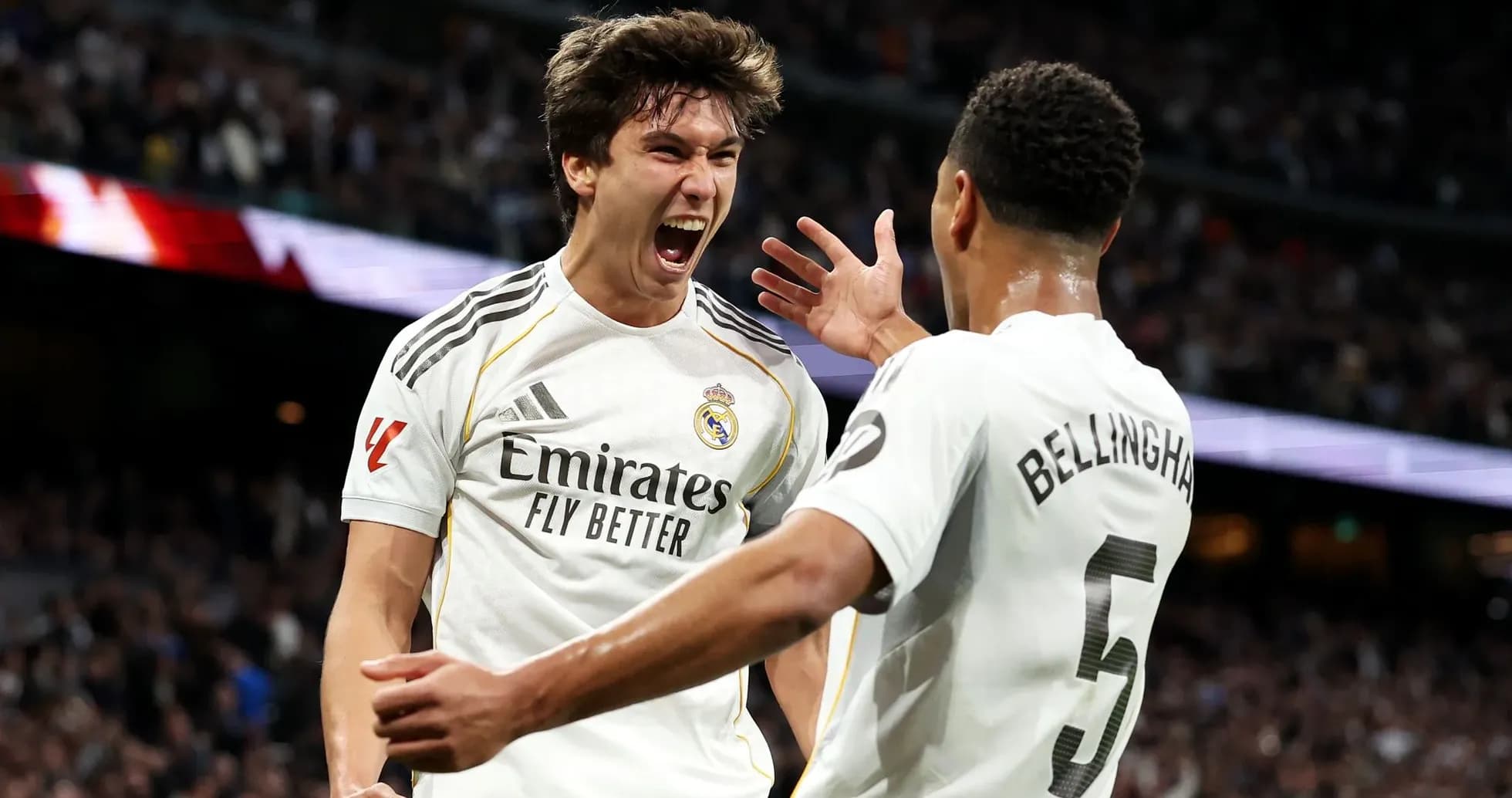 Jugadores de Real Madrid celebrando un gol