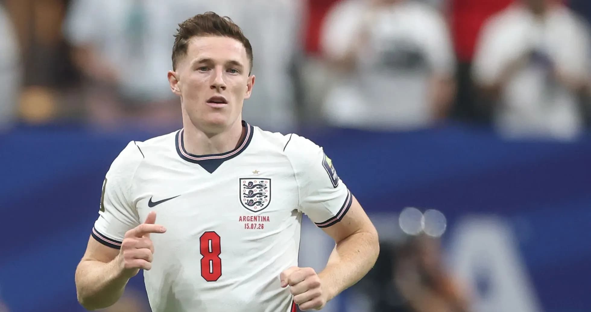 Jugador de Inglaterra corriendo durante un partido