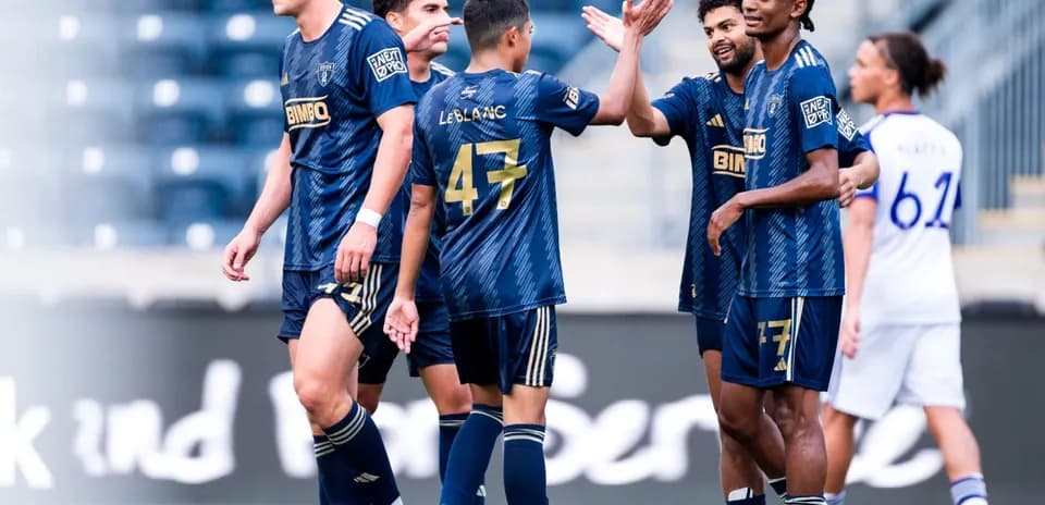 Jugadores de Philadelphia Union II celebrando un gol