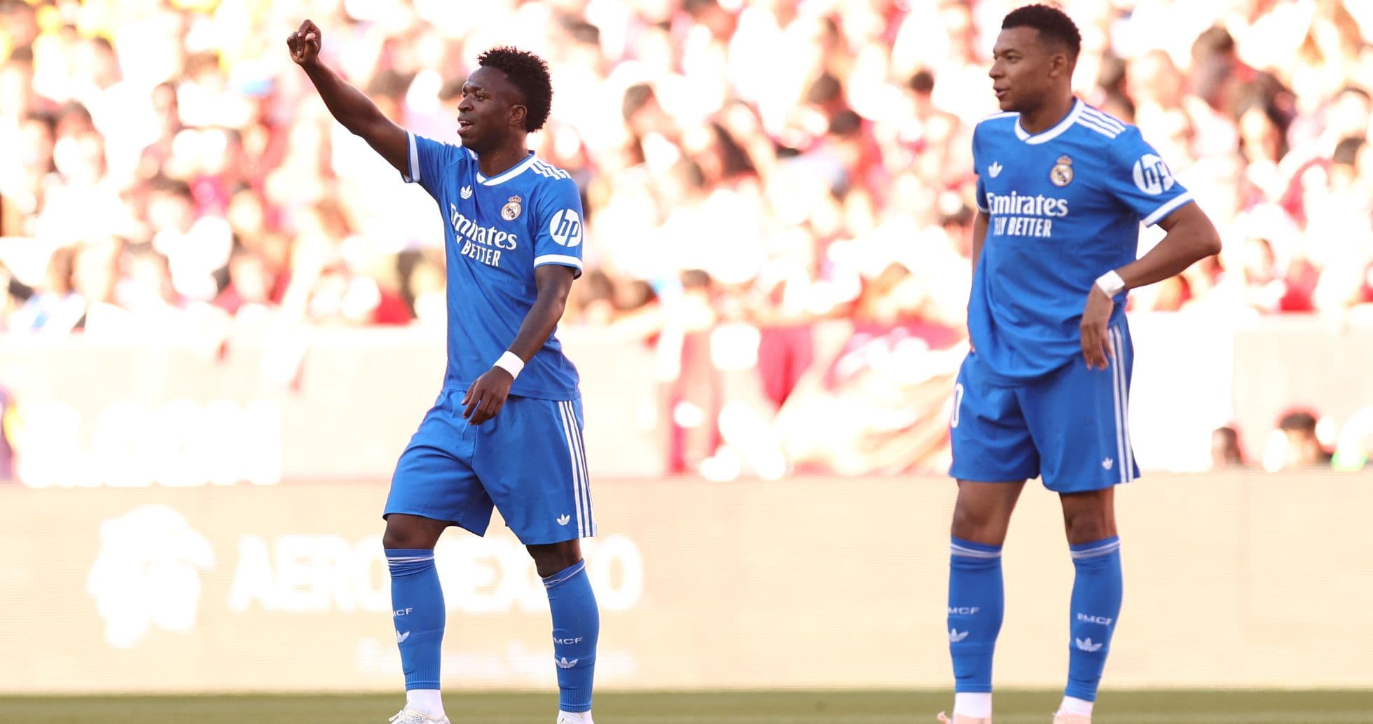 Vinícius y Mbappé en partido de La Liga
