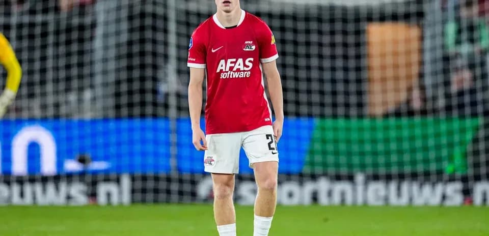 Jugador de AZ Alkmaar en el campo durante el partido