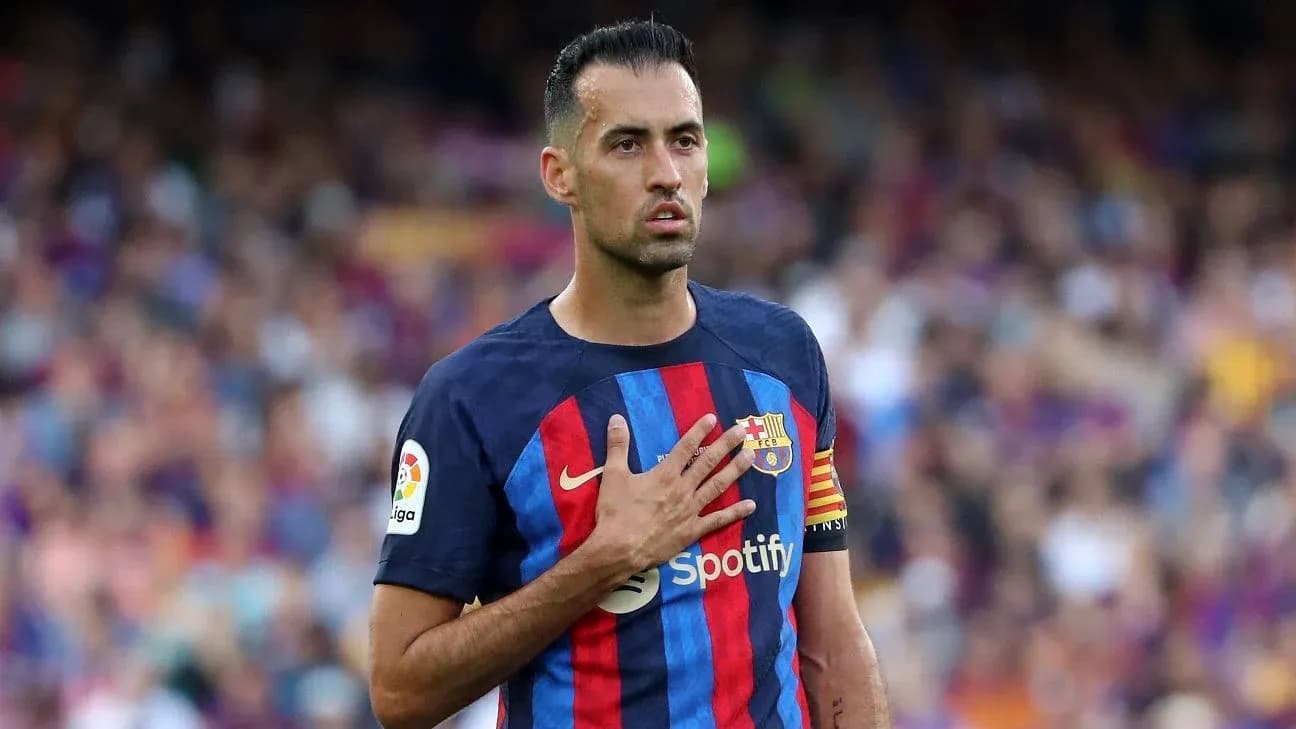 Jugador de Barcelona en el campo durante partido