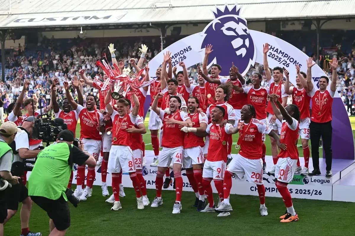 Jugadores de Arsenal celebrando el campeonato 2025/26