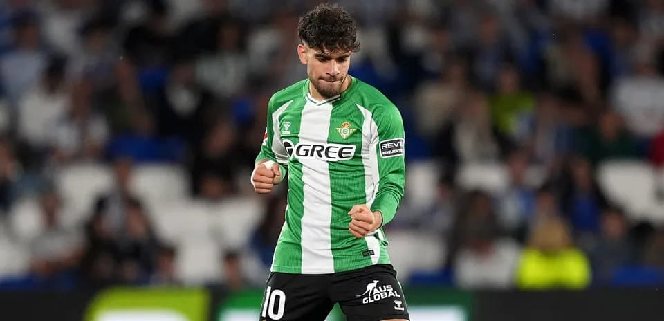 Jugador de Real Betis celebrando un gol en partido