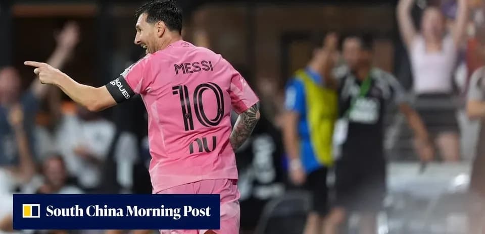 Jugador señalando al público tras anotar un gol