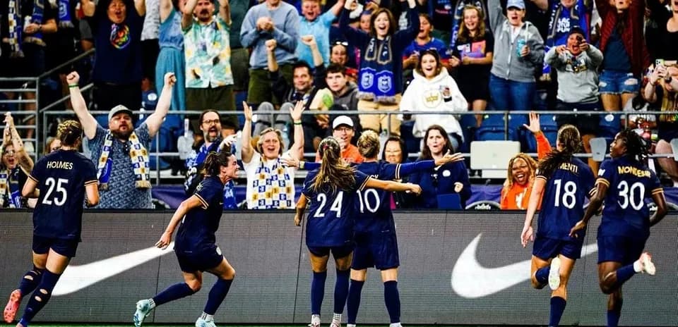 Celebración de las jugadoras del Seattle Reign FC