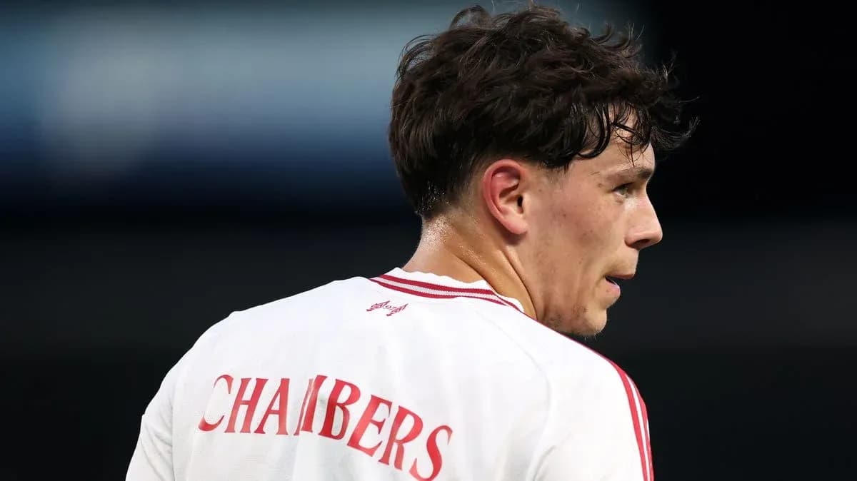 Jugador con camiseta de Chambers en acción