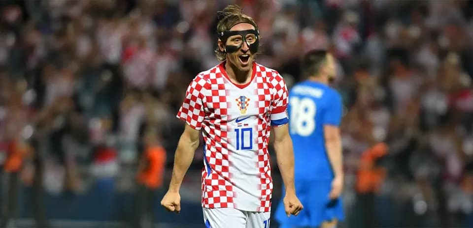 Luka Modrić celebrando un gol con camiseta croata