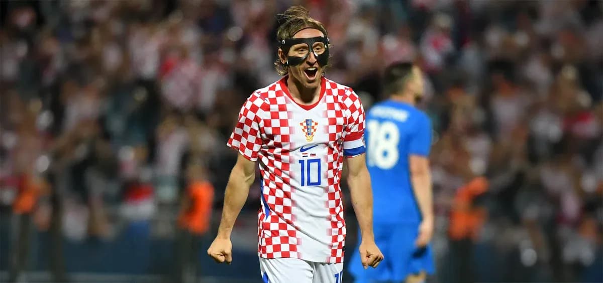 Luka Modrić celebrando un gol con camiseta croata