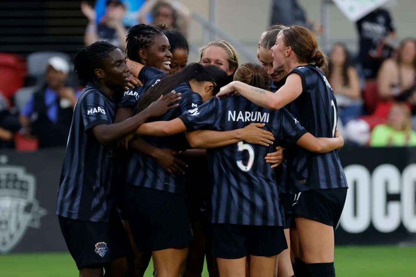 Jugadoras del Washington Spirit celebrando un gol