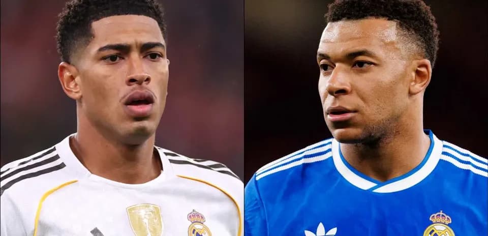 Jugadores de fútbol en uniformes del Real Madrid
