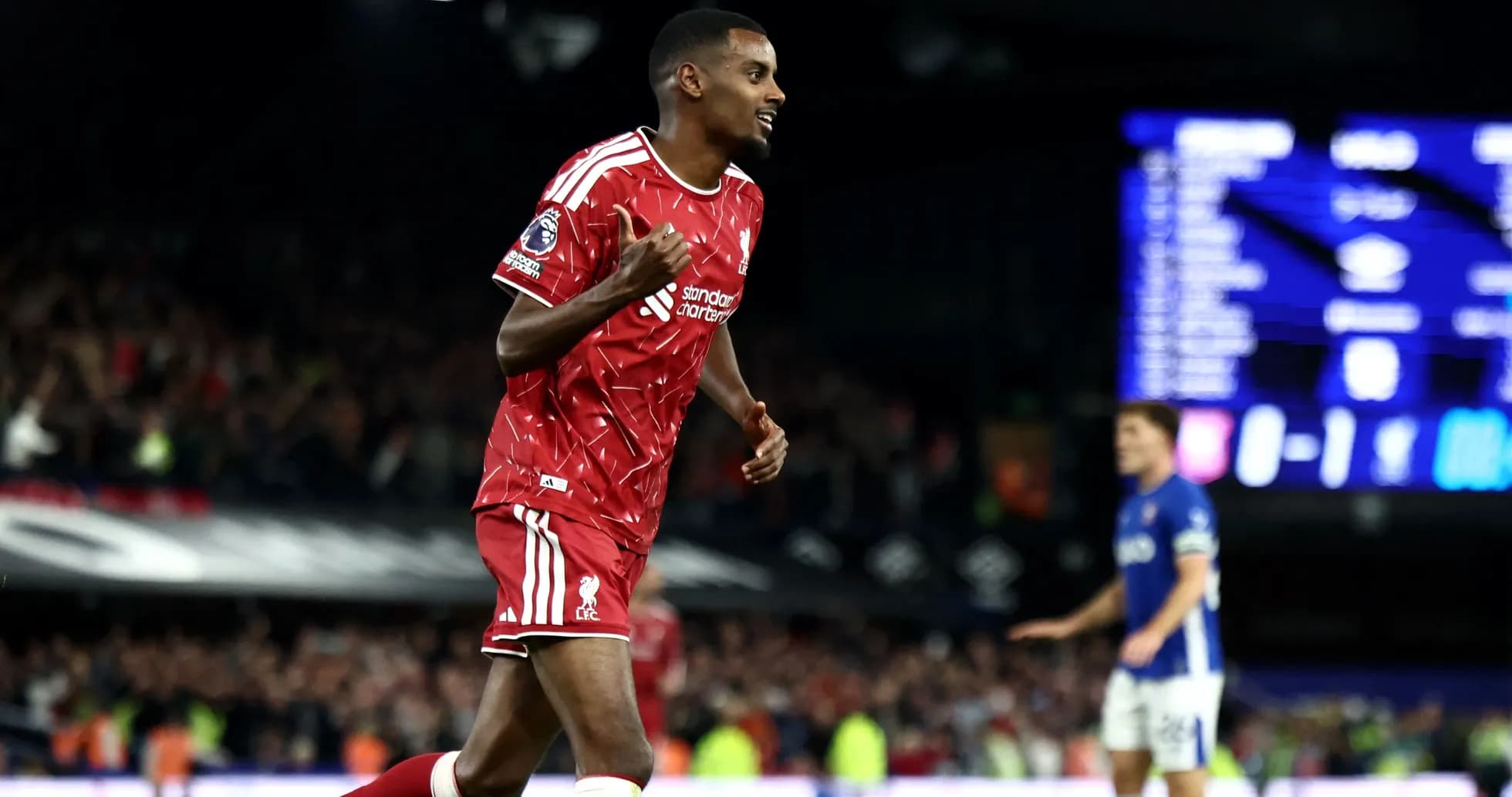 Jugador de Liverpool celebrando un gol en partido