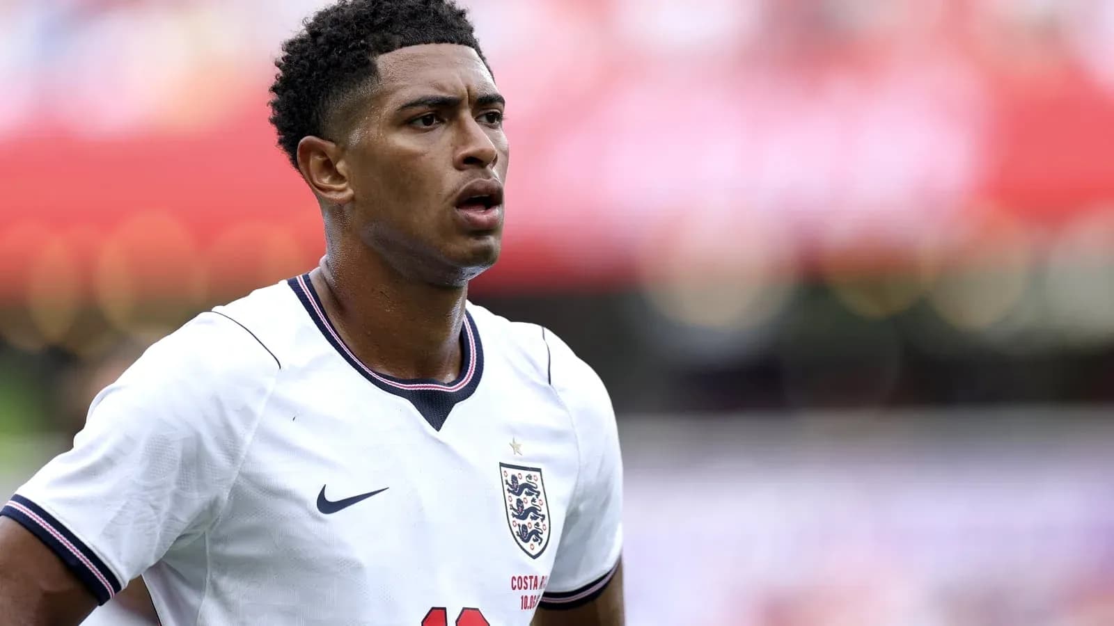 Jugador de Inglaterra en campo durante un partido