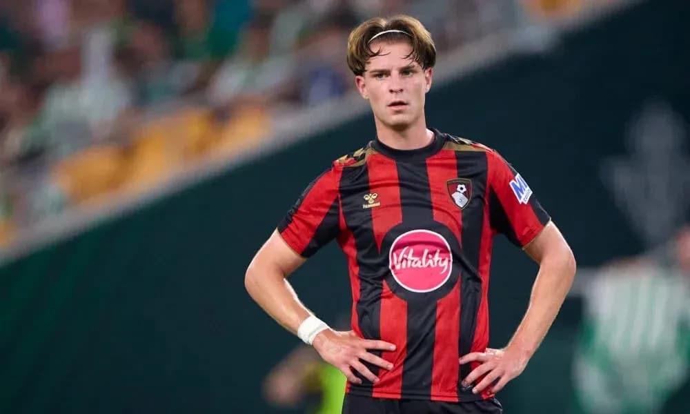 Jugador de Bournemouth en el campo durante partido