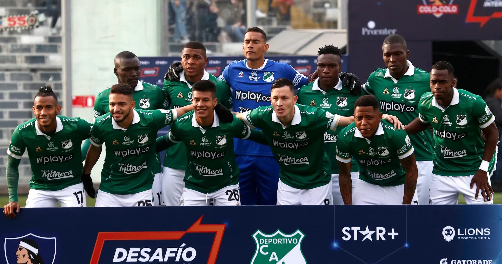 Jugadores de Deportivo Cali posando para la foto