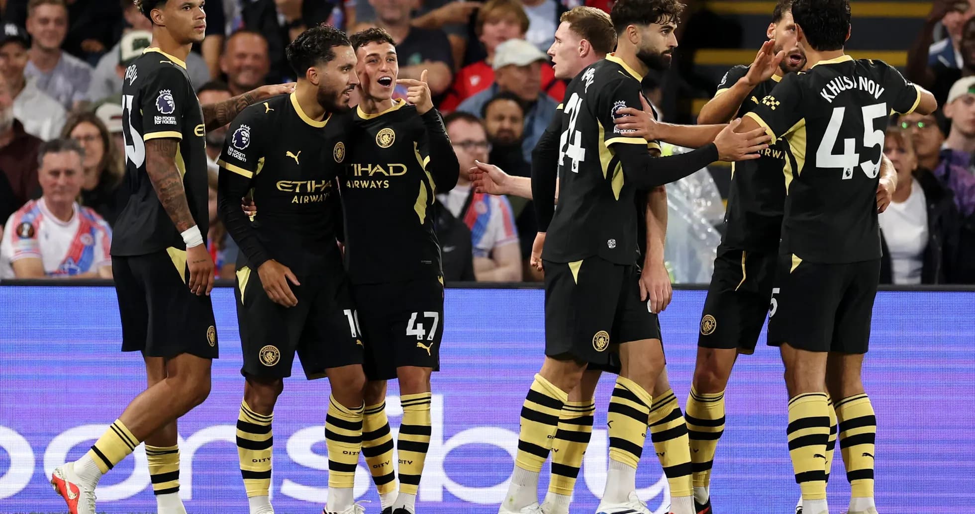 Jugadores del Manchester City celebrando un gol