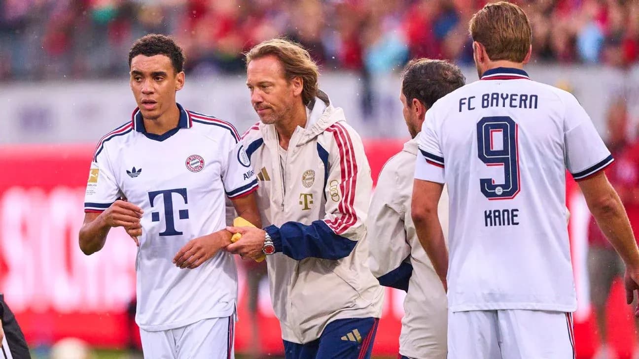 Jugadores del Bayern Múnich durante un cambio en el partido