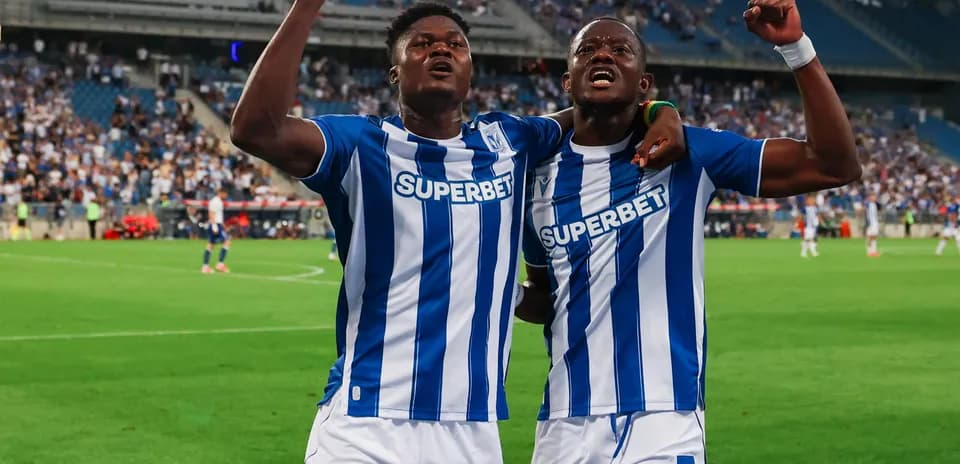 Jugadores de Lech Poznan celebrando un gol