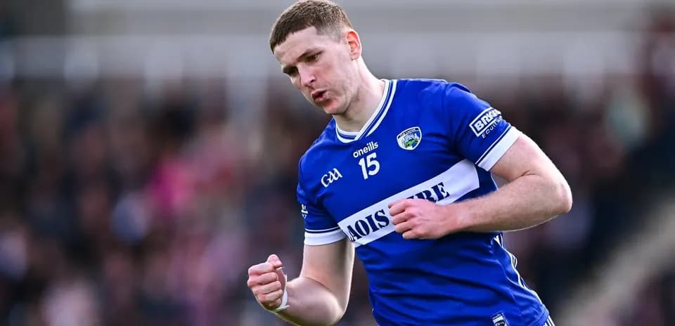 Jugador de Laois celebrando un punto durante el partido