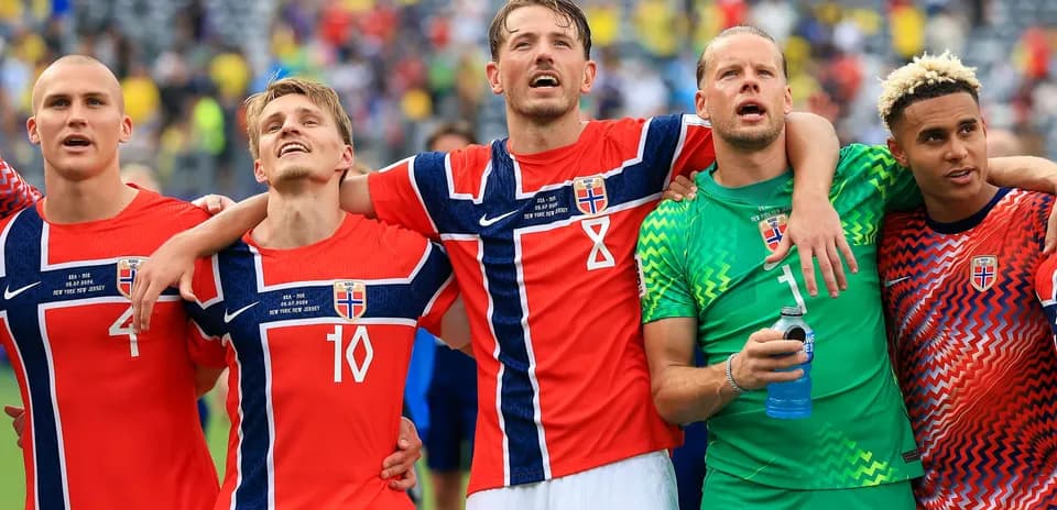 Jugadores noruegos celebrando después del partido