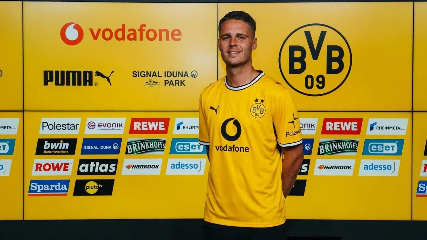 Jugador de Borussia Dortmund en conferencia de prensa