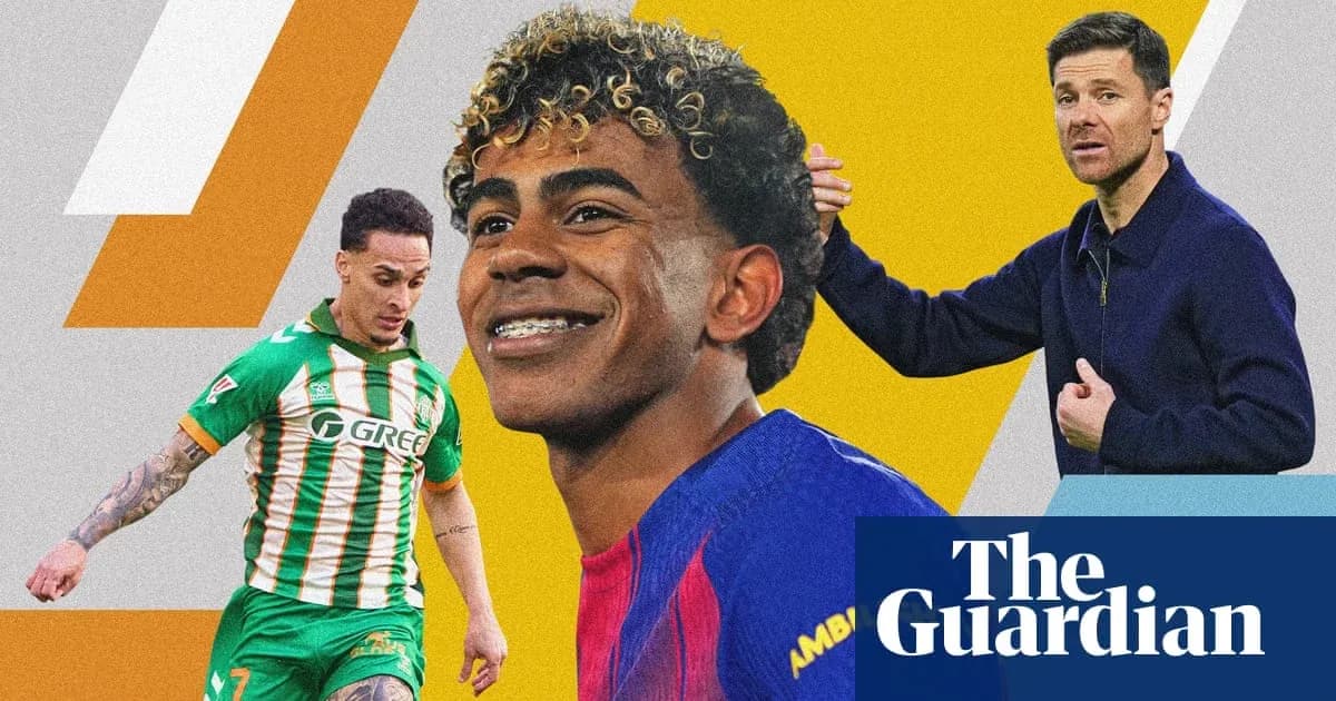 Tres futbolistas y un entrenador en collage