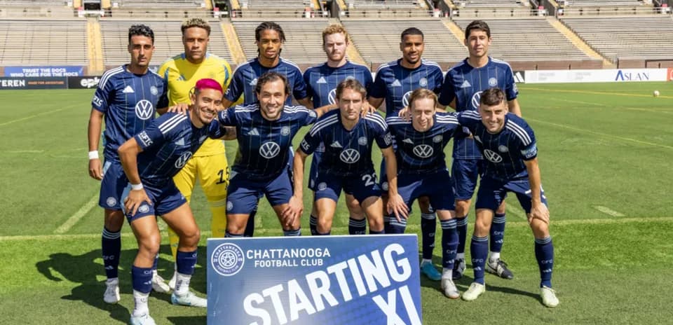 Once inicial del Chattanooga FC en el campo