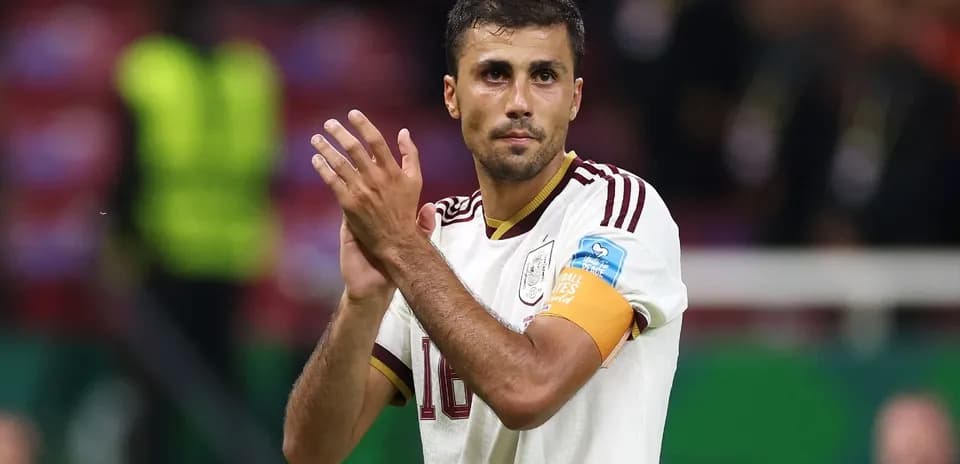 Jugador aplaudiendo con camiseta de México