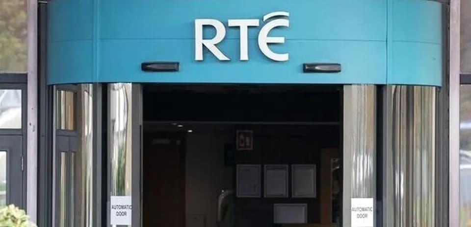 Entrada principal del edificio de RTÉ