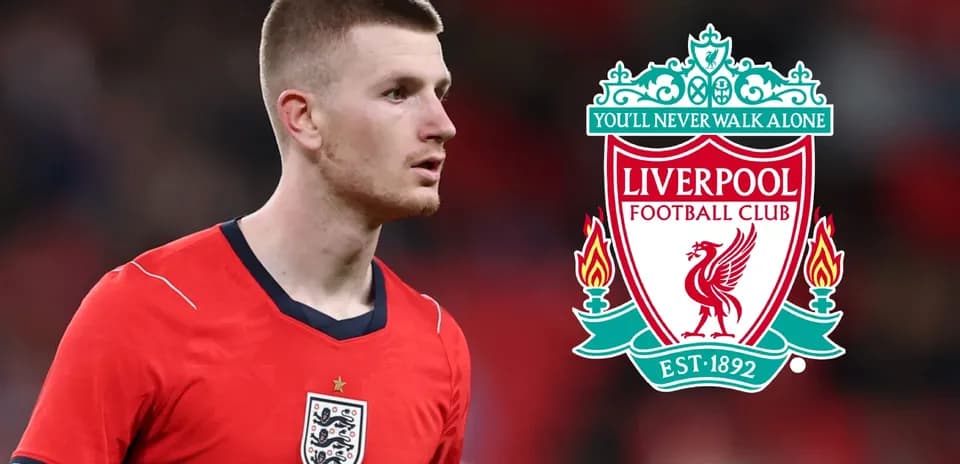 Jugador con camiseta de Inglaterra junto al escudo de Liverpool