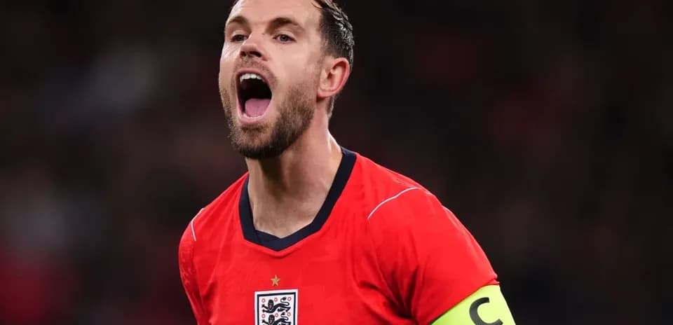 Jugador de Inglaterra gritando durante un partido