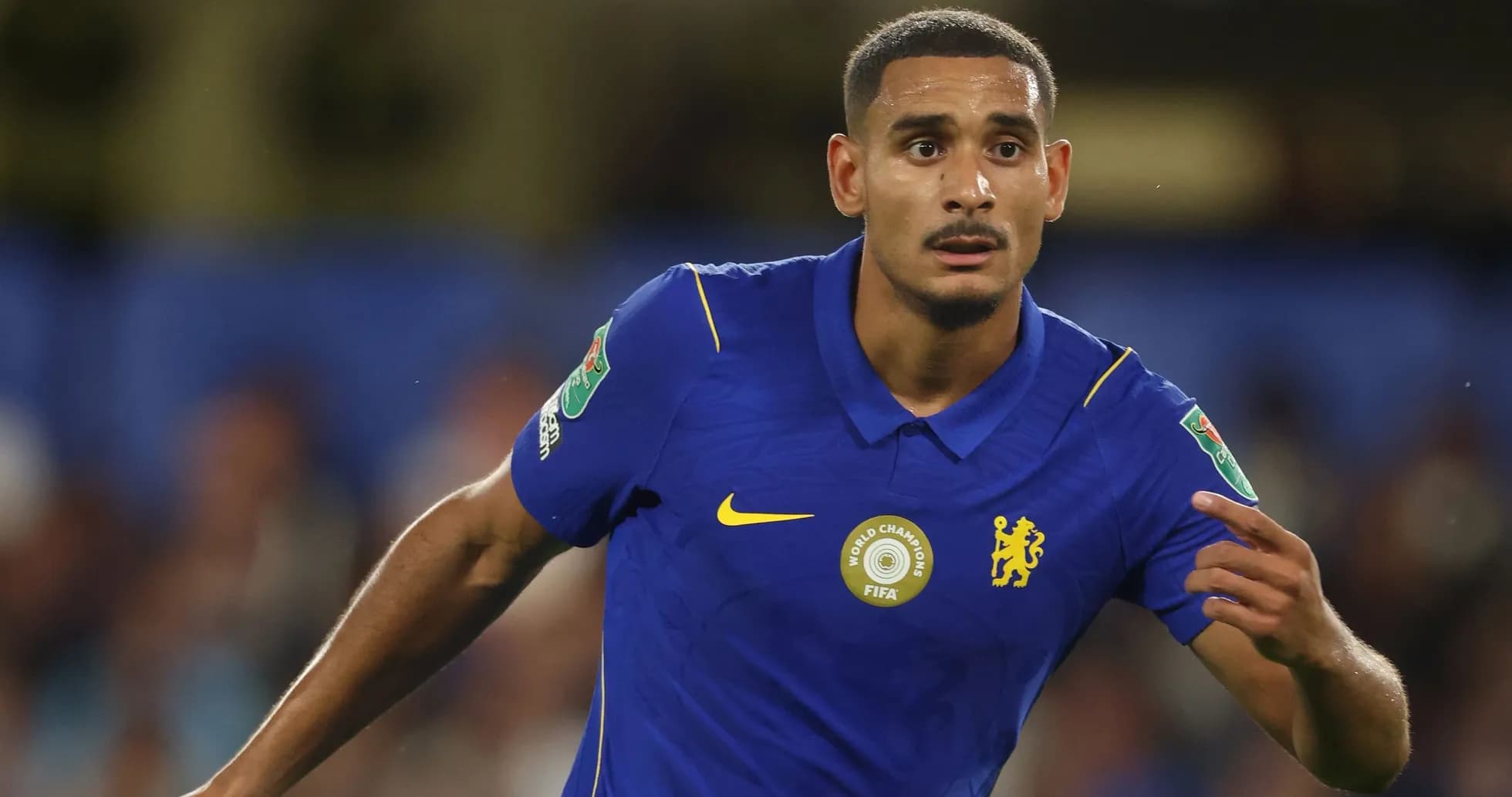 Jugador de Chelsea en acción durante el partido