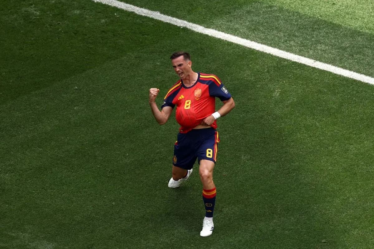 Jugador español celebrando un gol en el Mundial