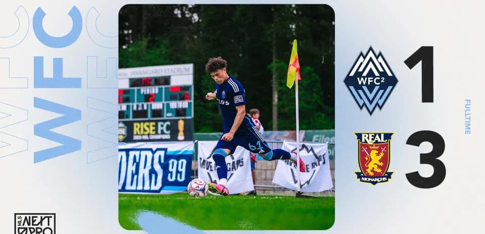 Jugador de Vancouver Whitecaps II lanzando un tiro de esquina