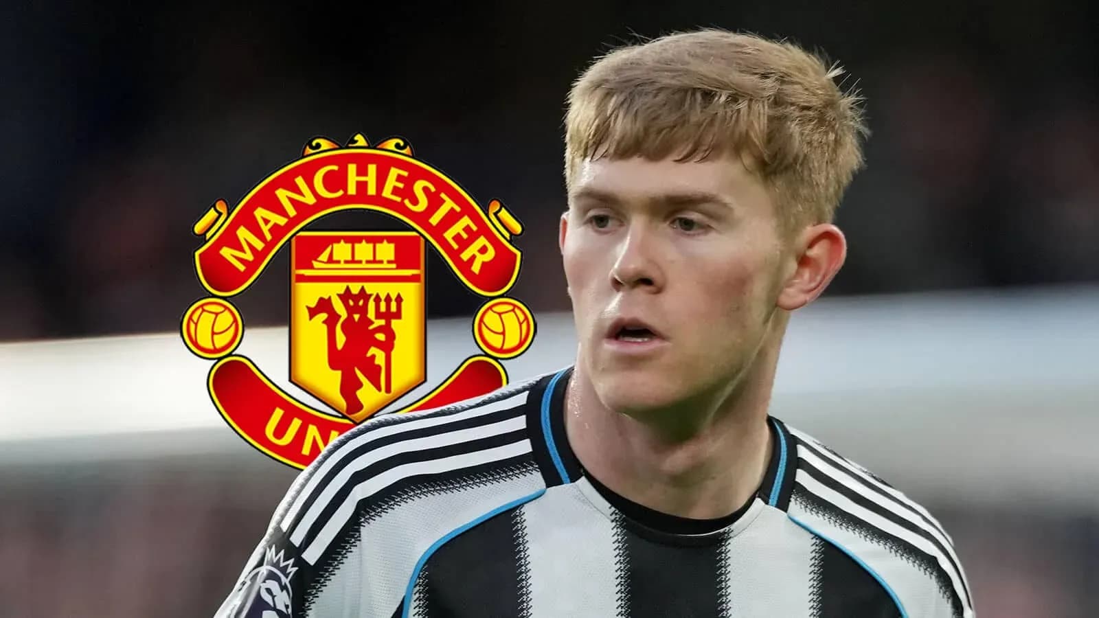 Jugador de Newcastle con logo de Manchester United
