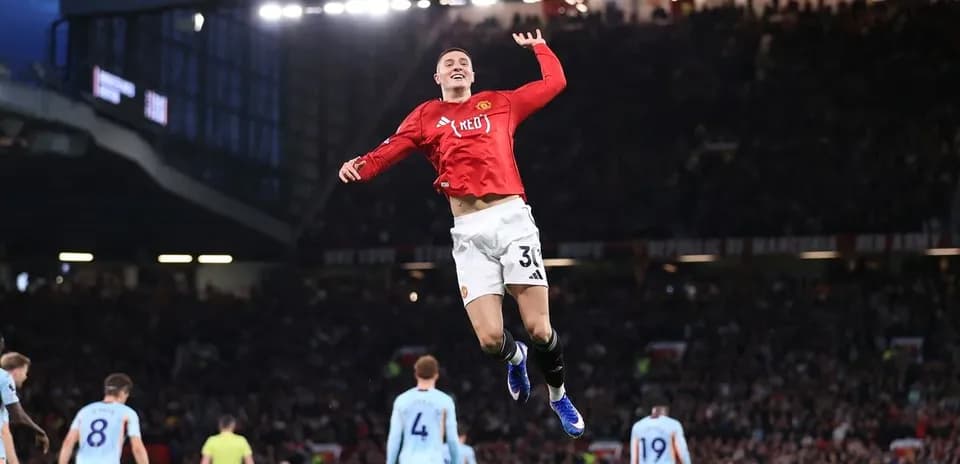 Jugador de Manchester United celebrando un gol