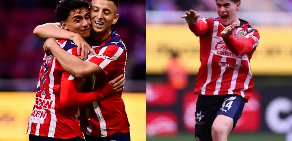 Jugadores de Chivas celebrando un gol