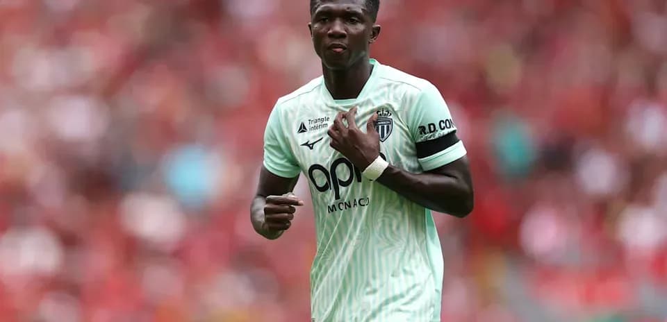 Jugador de AS Mónaco en el campo de juego