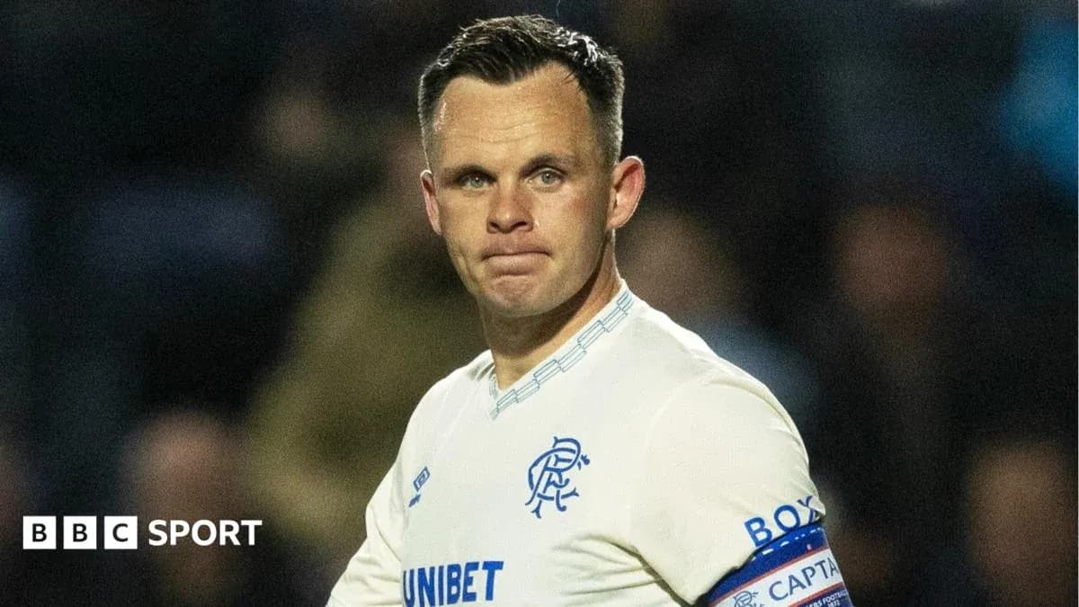 Jugador de Rangers con el brazalete de capitán