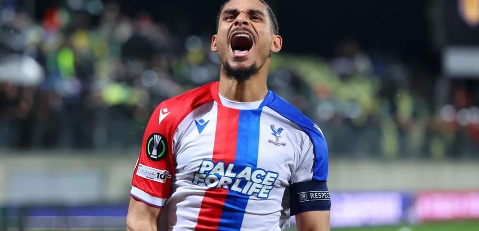 Jugador de Crystal Palace celebrando un gol en el partido