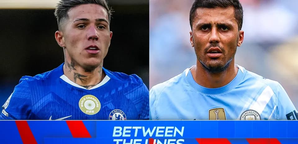 Jugadores de Chelsea y Manchester City en campo