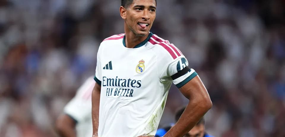 Jugador de Real Madrid en acción durante el partido