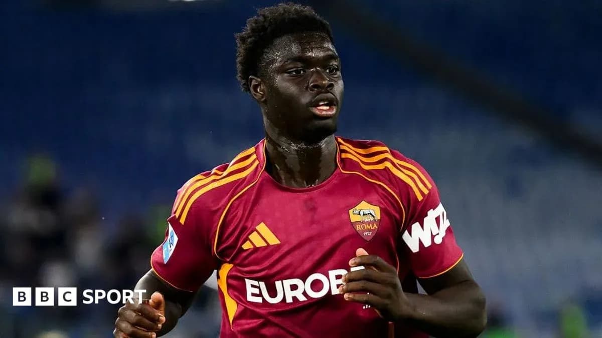 Jugador de la Roma corriendo durante un partido